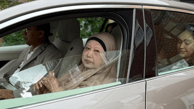 Khaleda heading towards Heathrow Airport for homecoming