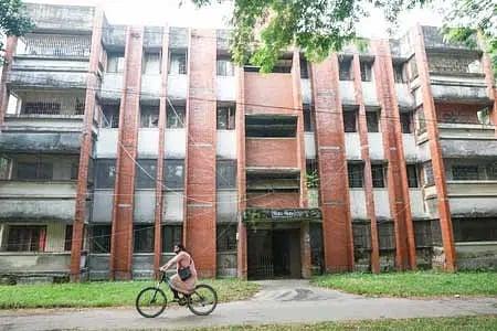 Why teachers abandon university housing for city life?